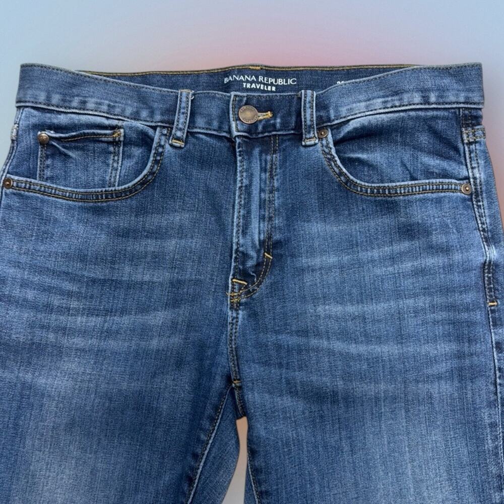 BANANA REPUBLIC Men’s 30 x 32 TRAVELER Blue Jeans SLIM FIT - Picture 1 of 4